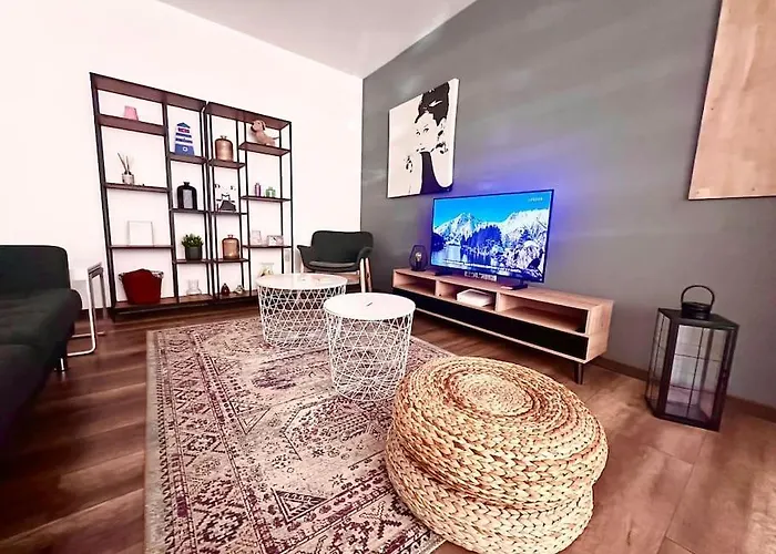 Casa Curte Interioara, Centru ヴィラ *